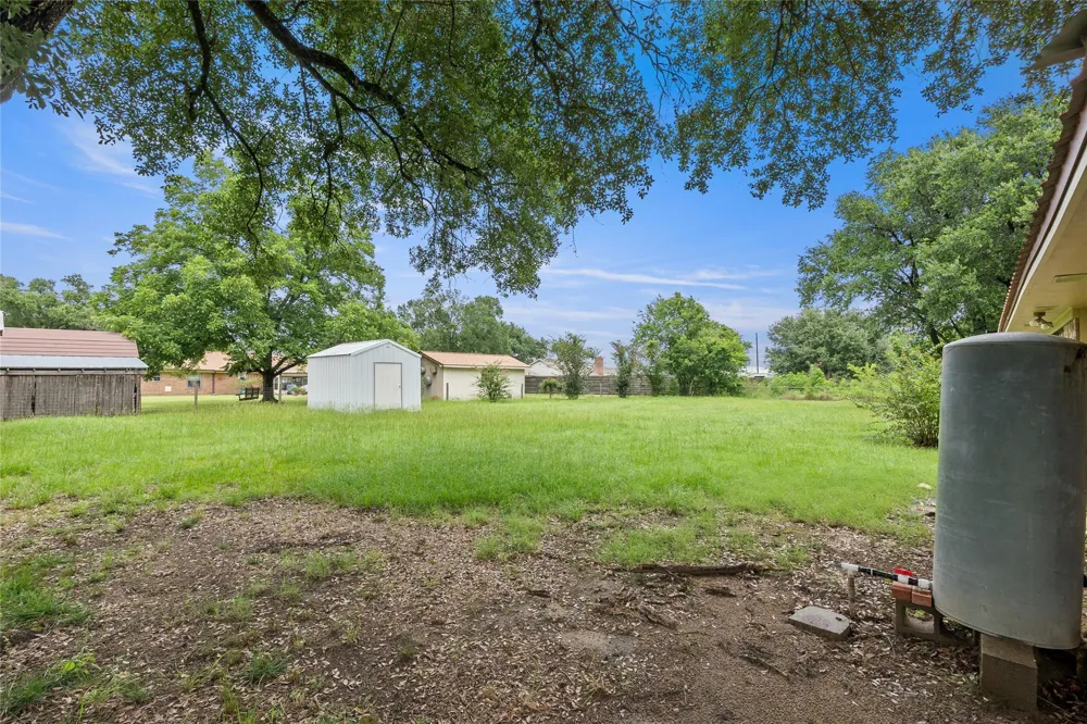 970 Martin Road Madisonville, TX 77864