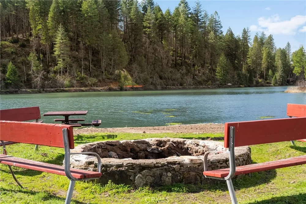 15 Toyon Trail Berry Creek, CA 95916