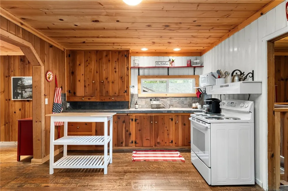 15 Toyon Trail Berry Creek, CA 95916