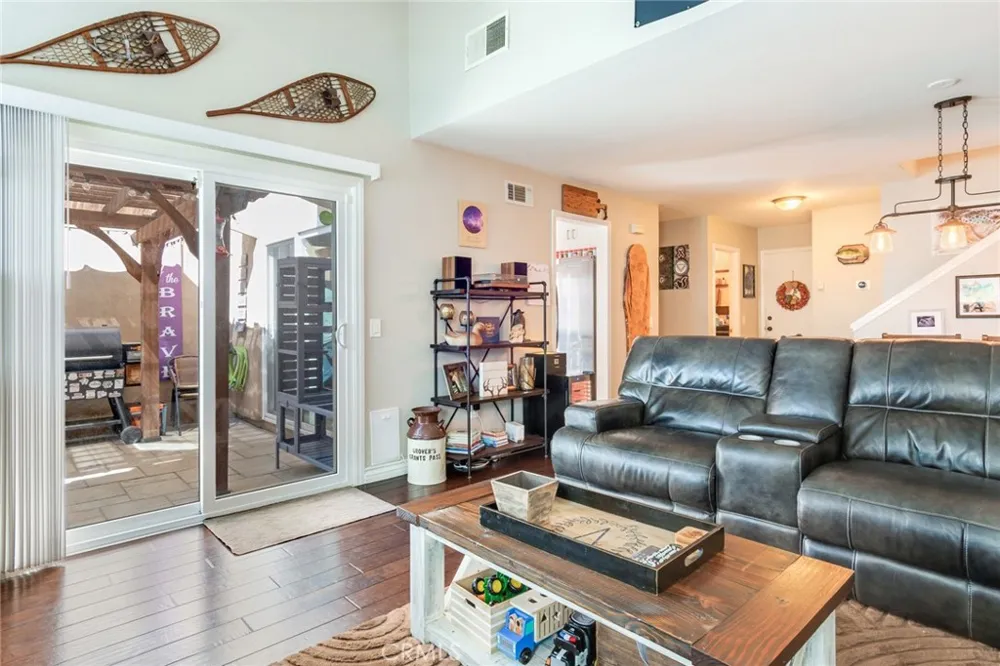 1182 Mountain Gate Upland, CA 91786