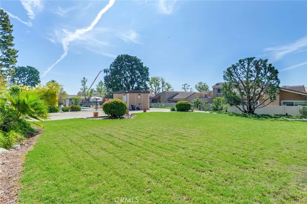 1182 Mountain Gate Upland, CA 91786