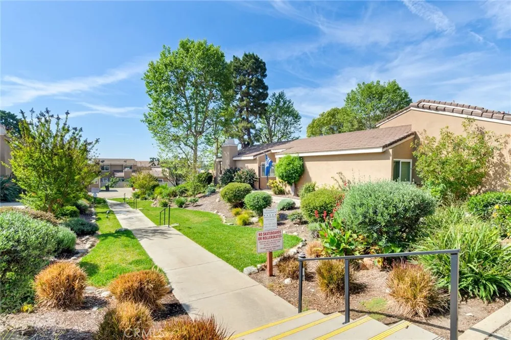 1182 Mountain Gate Upland, CA 91786