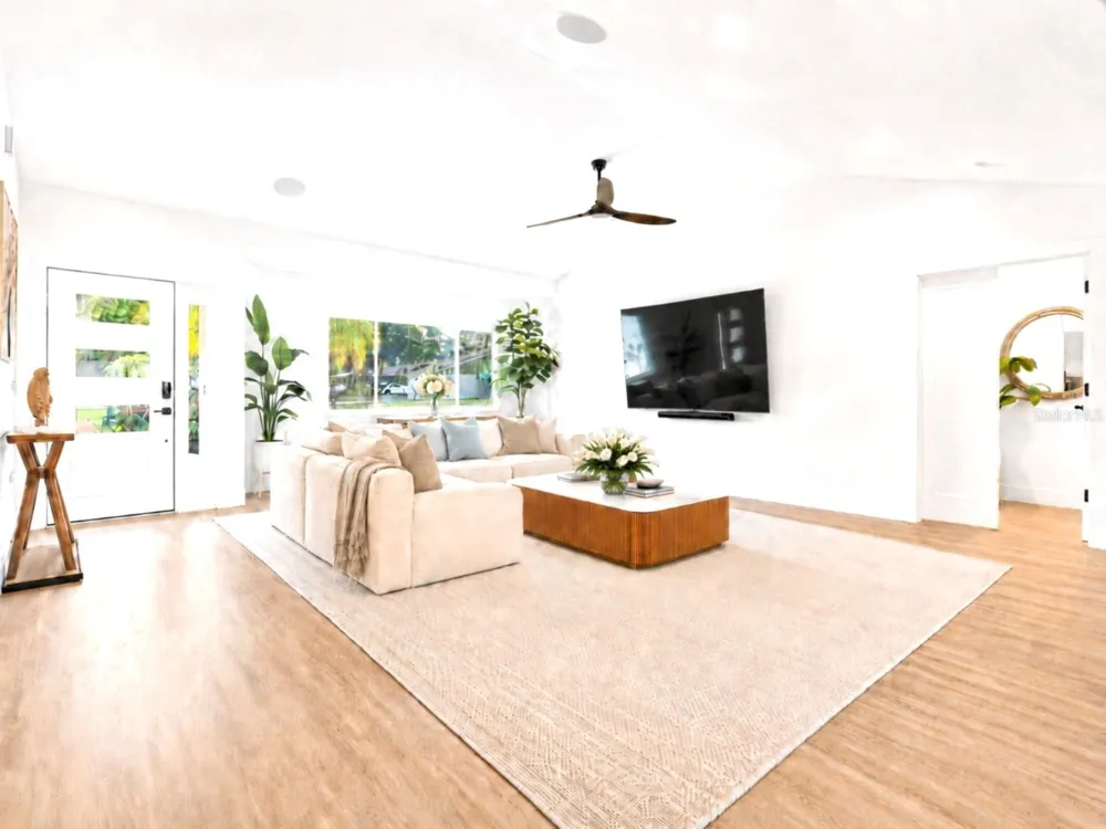 906 SAMY DRIVE Tampa, FL 33613