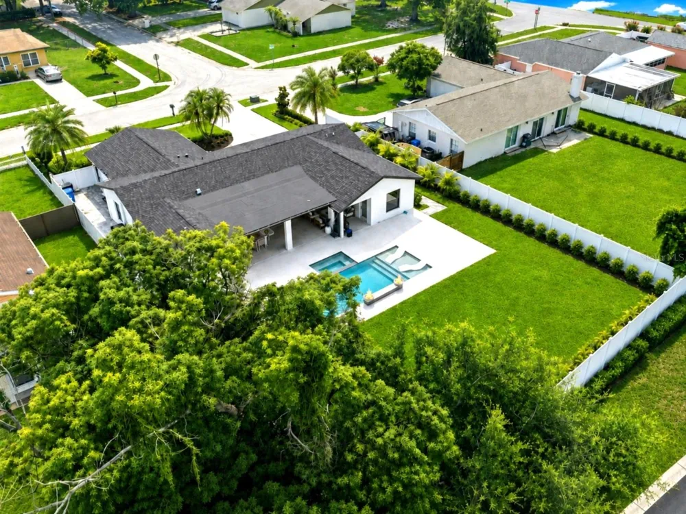 906 SAMY DRIVE Tampa, FL 33613