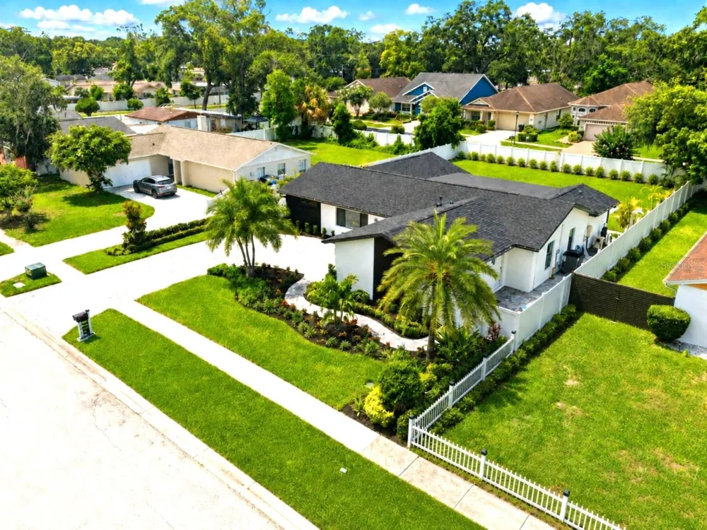 906 SAMY DRIVE Tampa, FL 33613