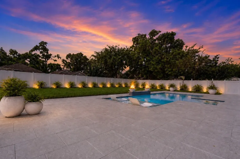 906 SAMY DRIVE Tampa, FL 33613