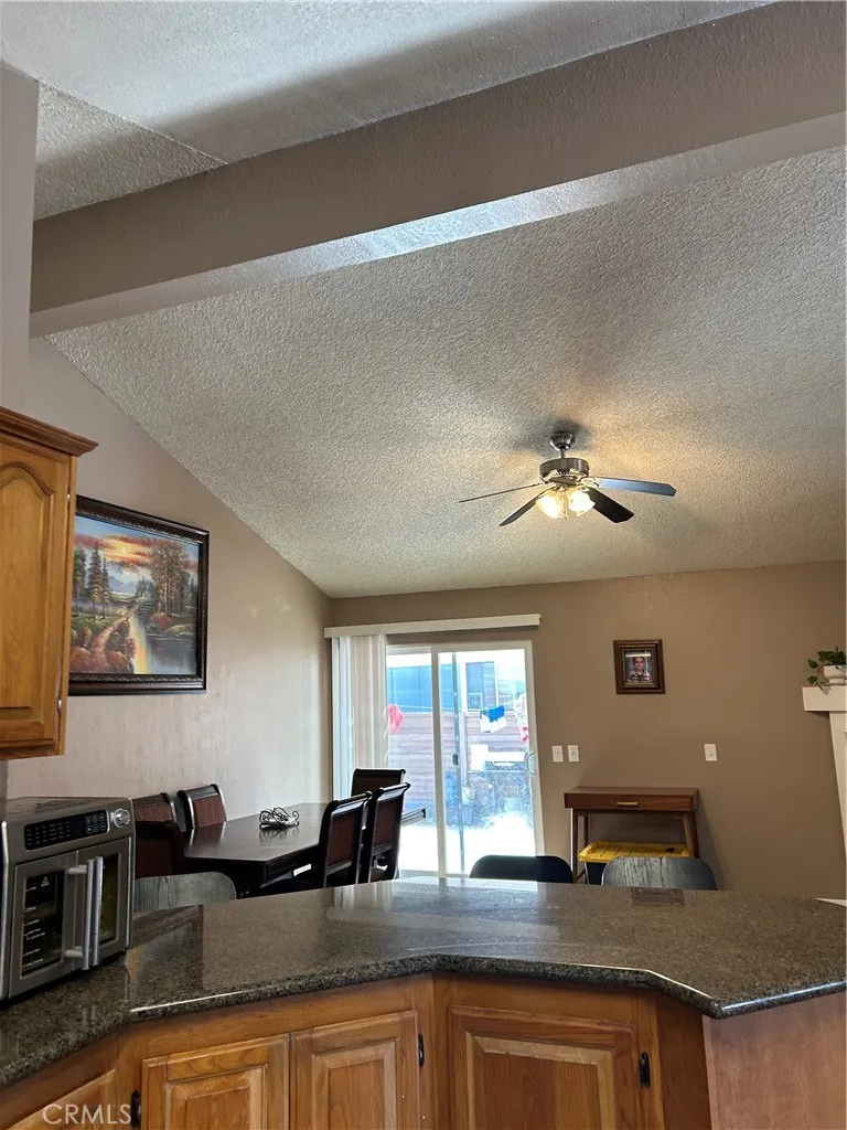 19842 Emerald Creek Canyon Country, CA 91351
