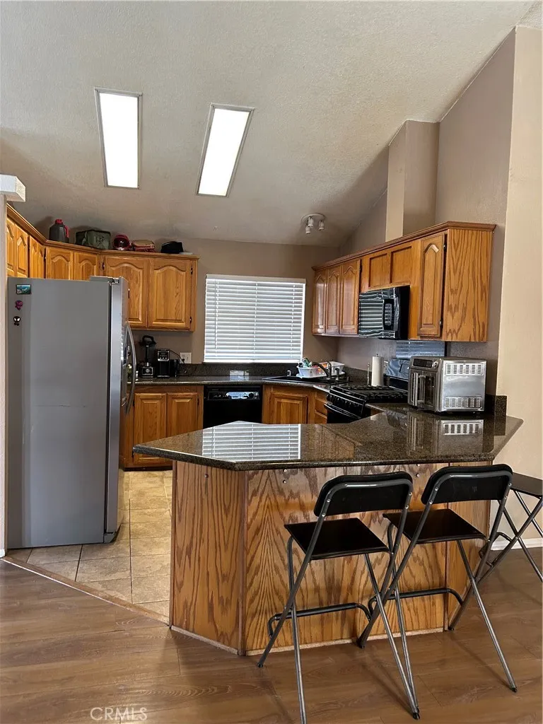19842 Emerald Creek Canyon Country, CA 91351
