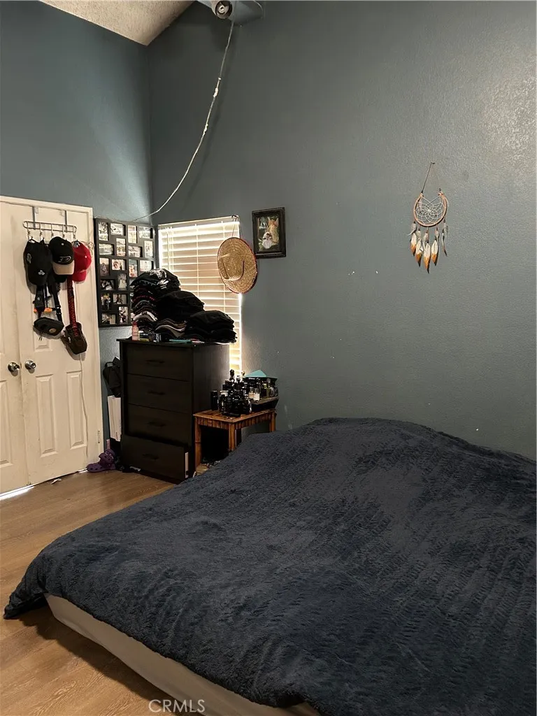 19842 Emerald Creek Canyon Country, CA 91351