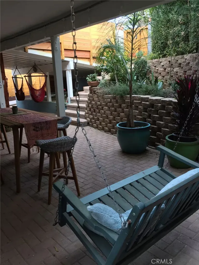 3543 Poppy Calabasas, CA 91302