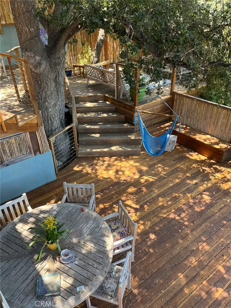 3543 Poppy Calabasas, CA 91302