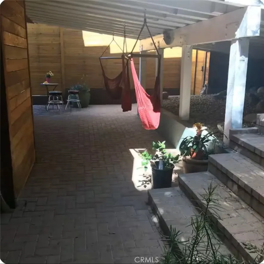 3543 Poppy Calabasas, CA 91302