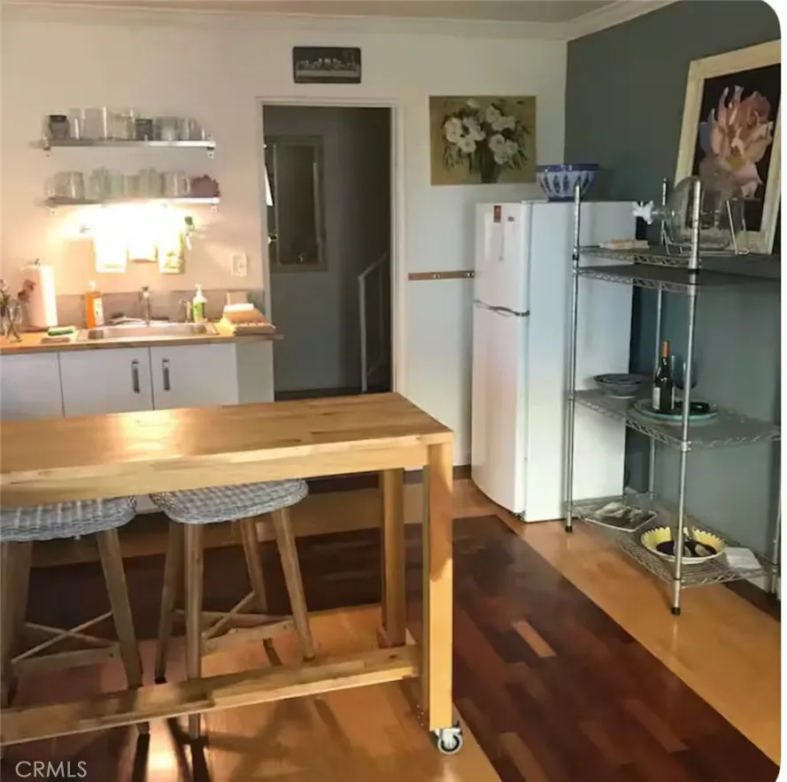 3543 Poppy Calabasas, CA 91302