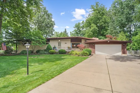 8936 Birchwood Court