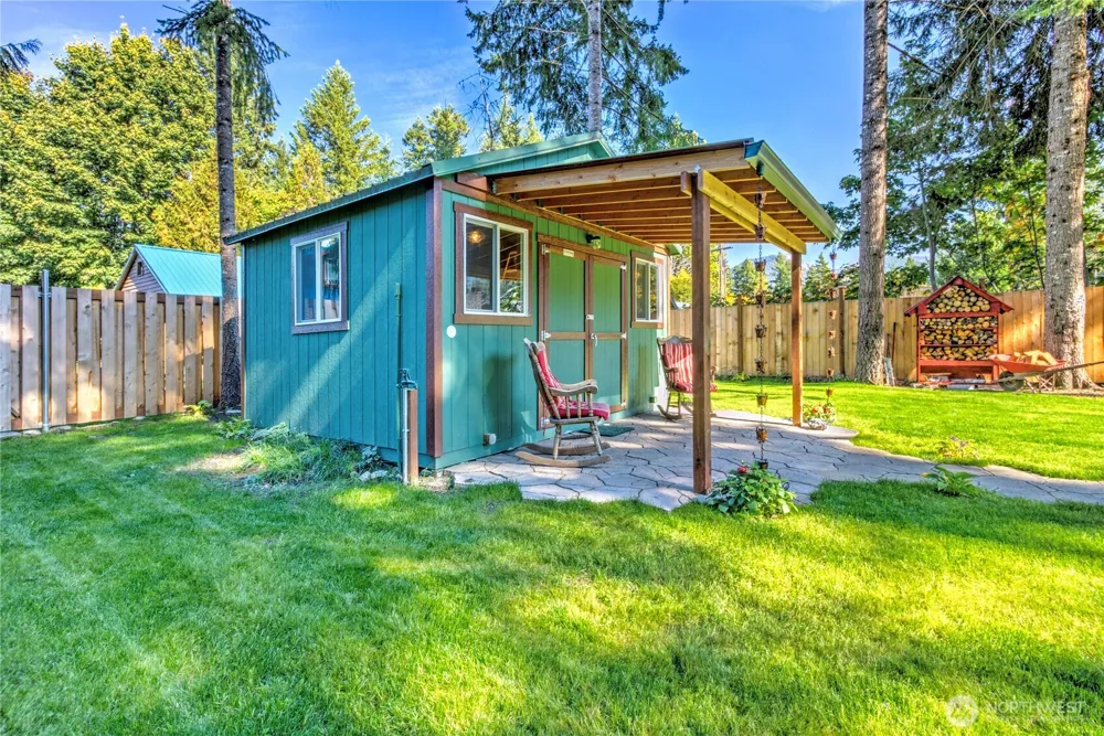 105 Holiday Lane Packwood, WA 98361