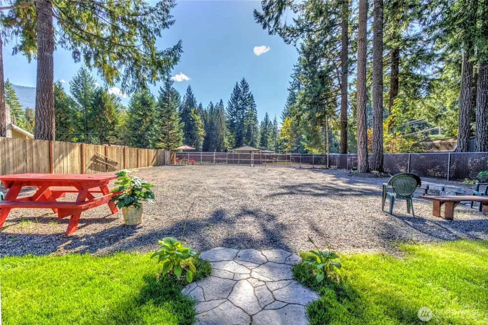 105 Holiday Lane Packwood, WA 98361