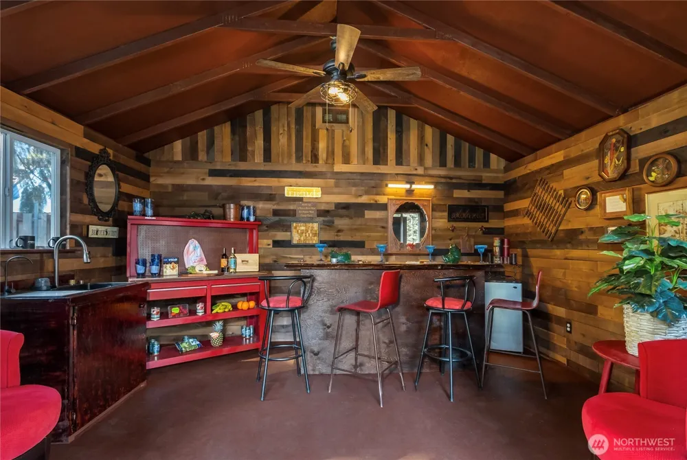 105 Holiday Lane Packwood, WA 98361