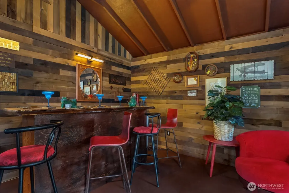 105 Holiday Lane Packwood, WA 98361