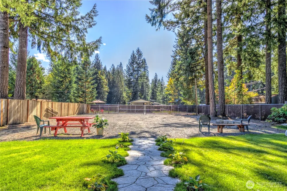 105 Holiday Lane Packwood, WA 98361