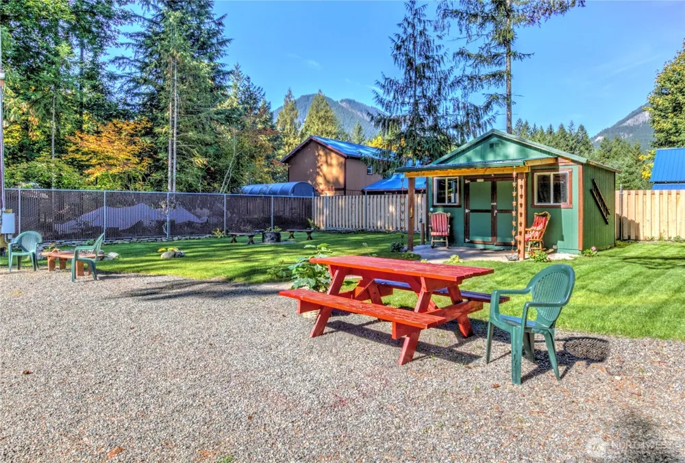 105 Holiday Lane Packwood, WA 98361