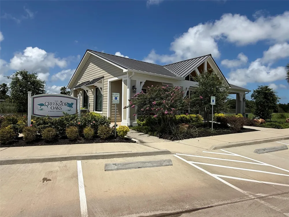 3127 Maverick Loop #26 Oyster Creek, TX 77541