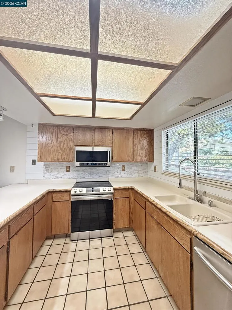 1640 San Vicente Ave Napa, CA 94558