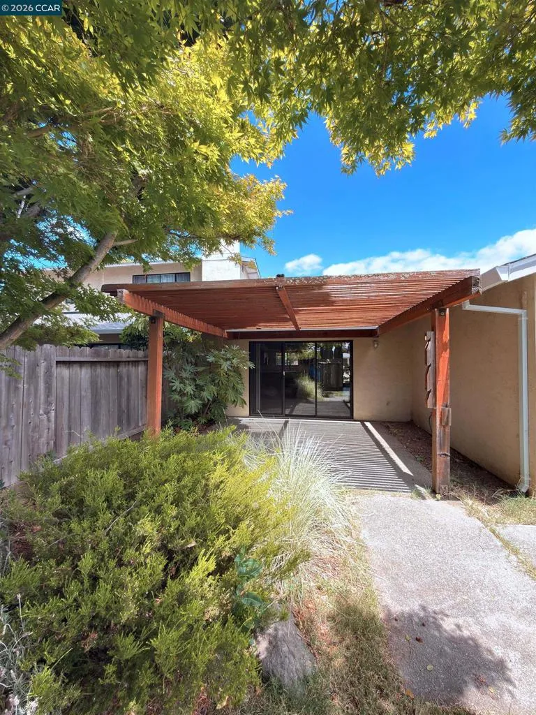1640 San Vicente Ave Napa, CA 94558
