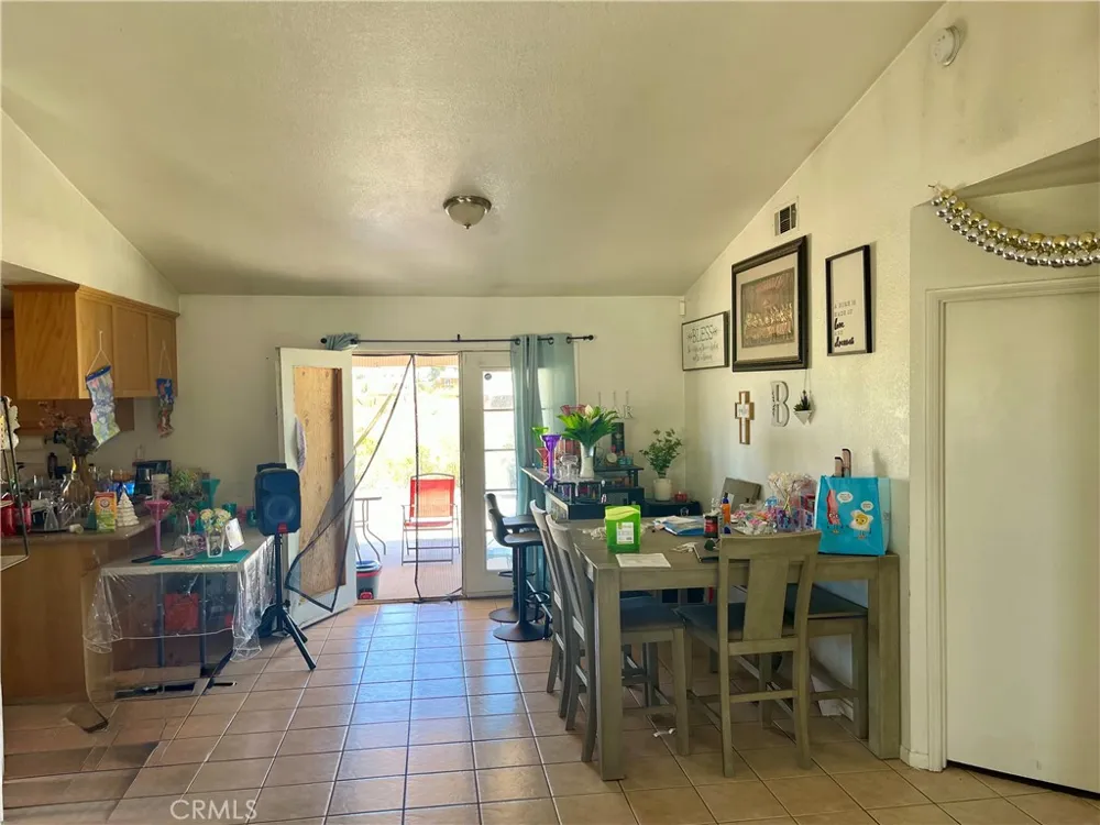 16131 Llanada Victorville, CA 92394