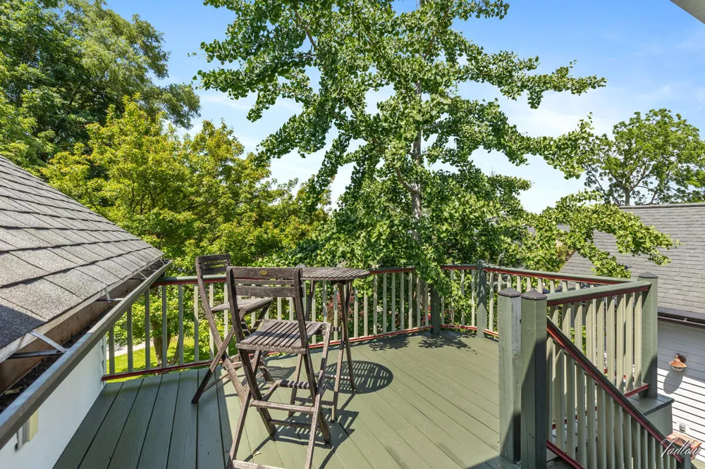 34 S Spring Street Douglas, MI 49406