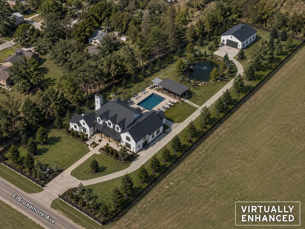 201 E Broadmore Avenue Wills Point, TX 75169