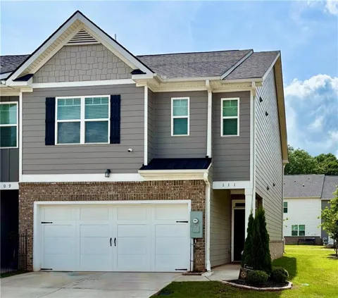 111 Hampton Circle
