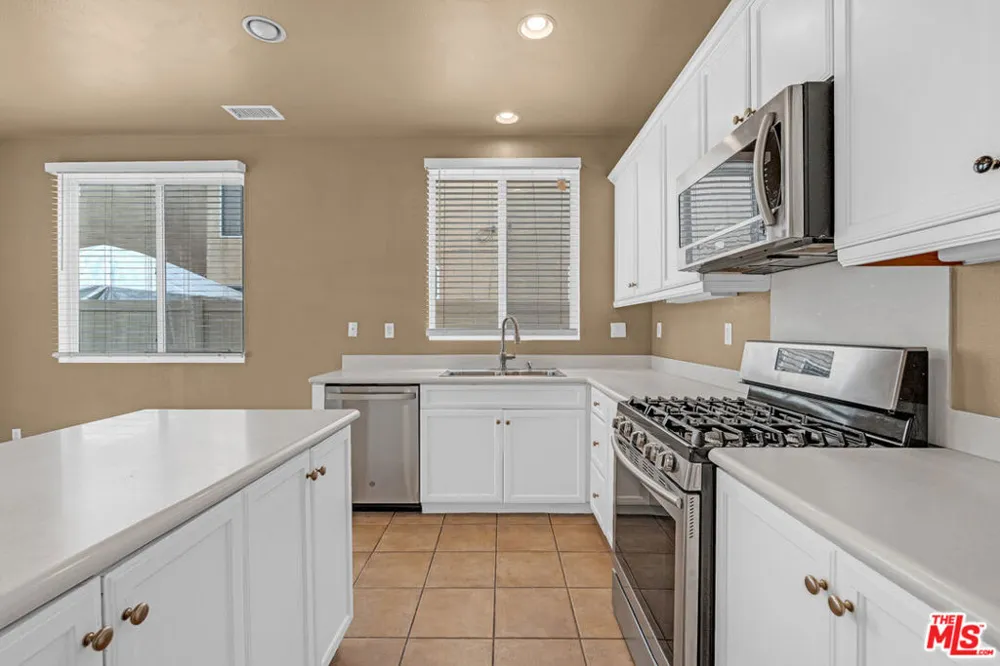 1056 Agate Court Gardena, CA 90247