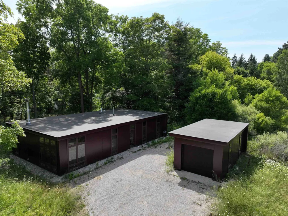 626 Thunder Road Leelanau Township, MI 49670