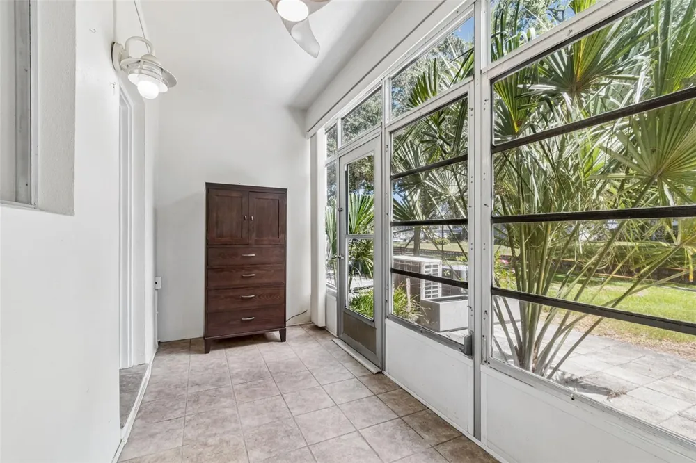 8220 112TH STREET #106 Seminole, FL 33772