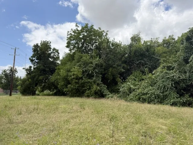 5101 Beverly Drive Beverly Hills, TX 76711