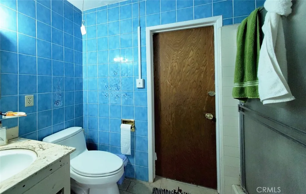 4427 W 166th Lawndale, CA 90260