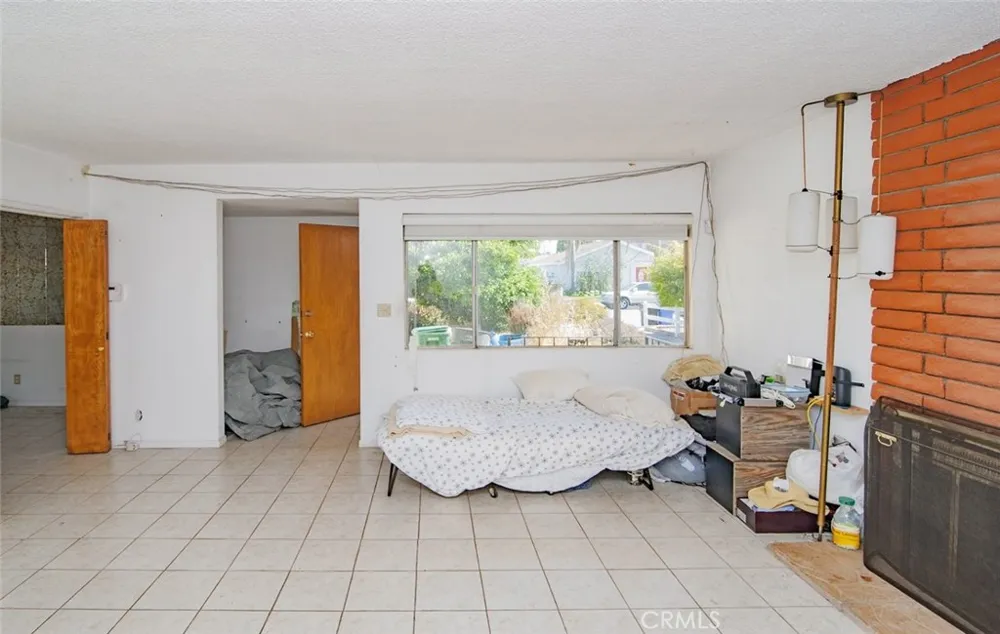 4427 W 166th Lawndale, CA 90260