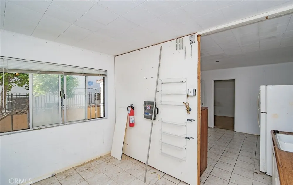 4427 W 166th Lawndale, CA 90260