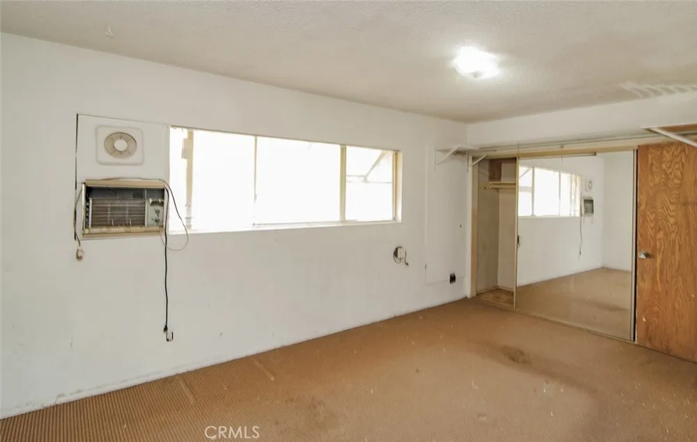4427 W 166th Lawndale, CA 90260