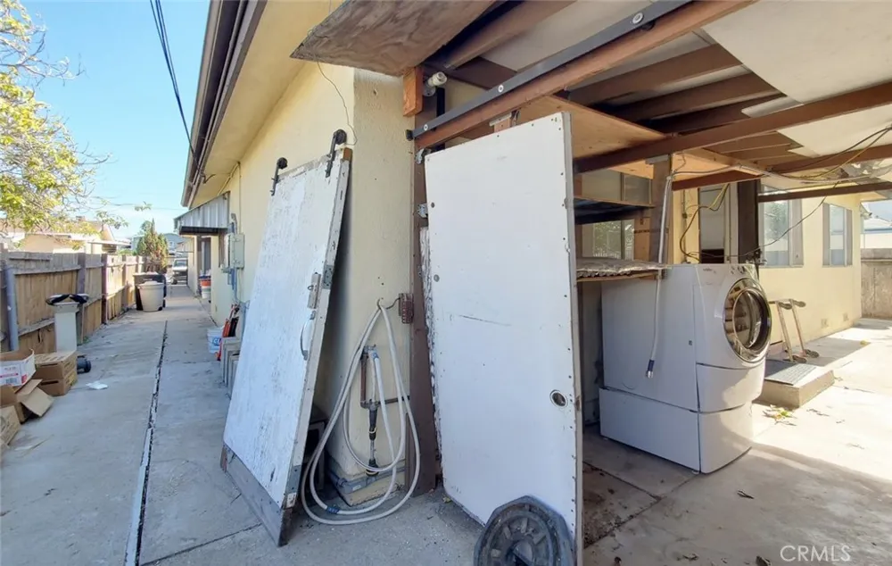 4427 W 166th Lawndale, CA 90260