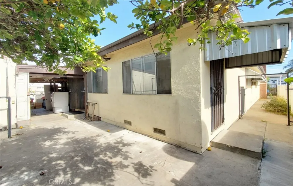 4427 W 166th Lawndale, CA 90260