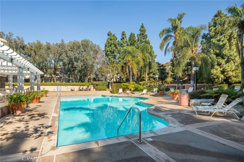 2595 Plaza Del Amo #413 Torrance, CA 90503