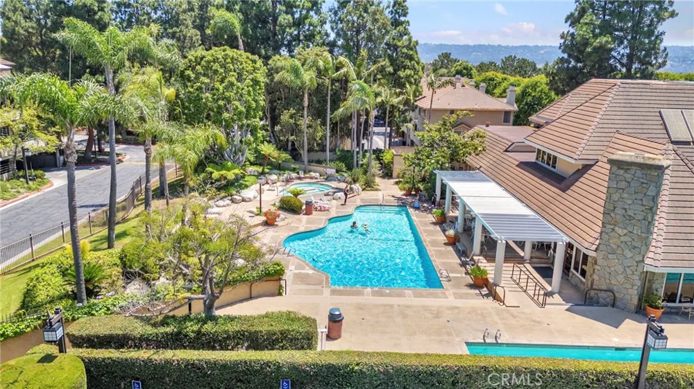 2595 Plaza Del Amo #413 Torrance, CA 90503