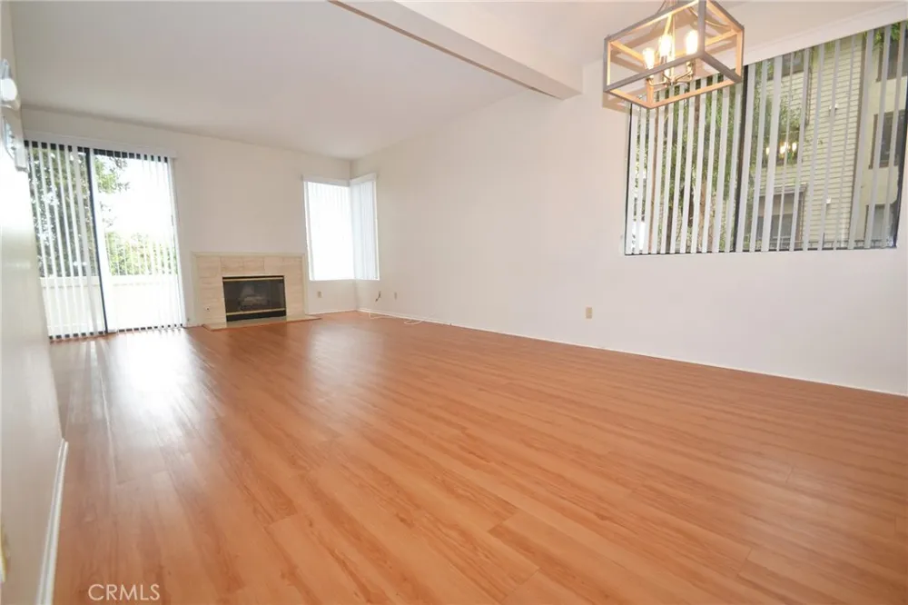 2595 Plaza Del Amo #413 Torrance, CA 90503