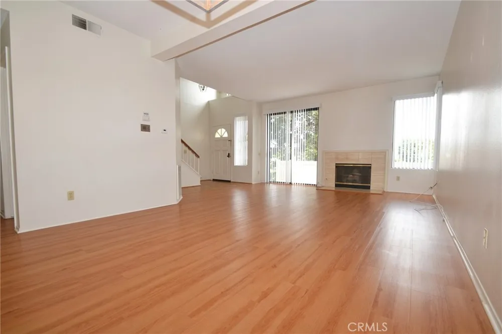 2595 Plaza Del Amo #413 Torrance, CA 90503