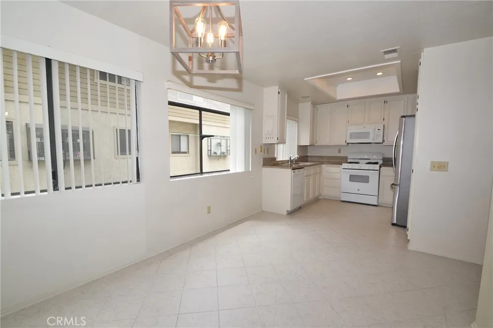 2595 Plaza Del Amo #413 Torrance, CA 90503