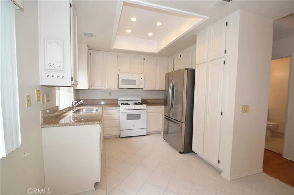 2595 Plaza Del Amo #413 Torrance, CA 90503