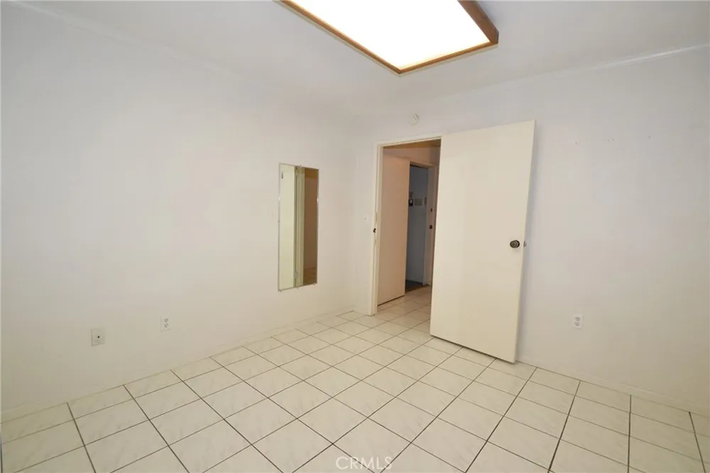 2595 Plaza Del Amo #413 Torrance, CA 90503