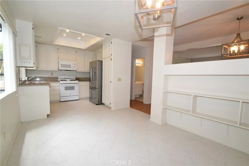 2595 Plaza Del Amo #413 Torrance, CA 90503