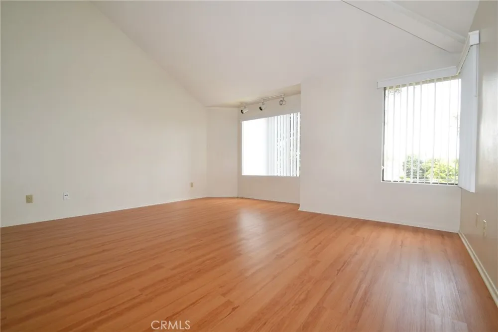 2595 Plaza Del Amo #413 Torrance, CA 90503